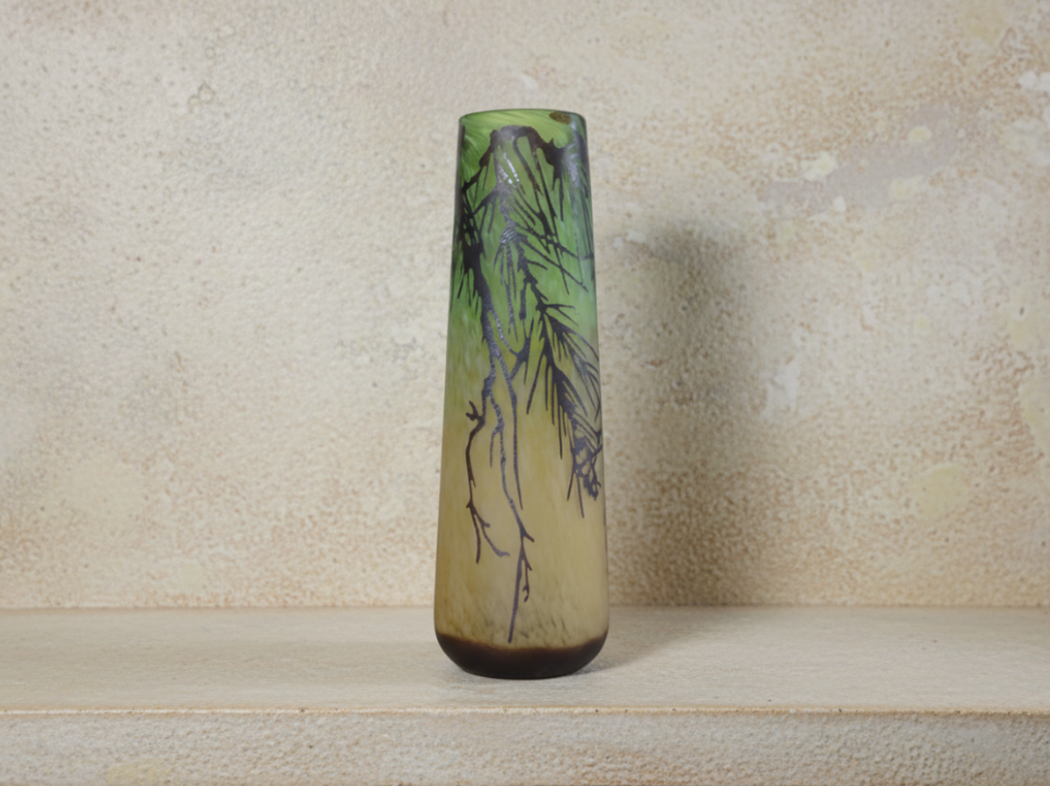 Decorative Glass Vase with Nature-Themed Design